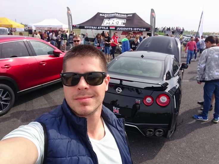 30708528_240282866547674_4394862712290031101_n